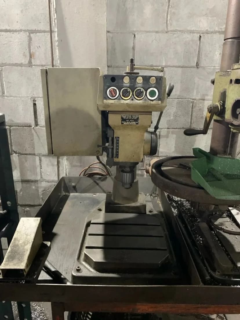 Rosqueadeira de Bancada